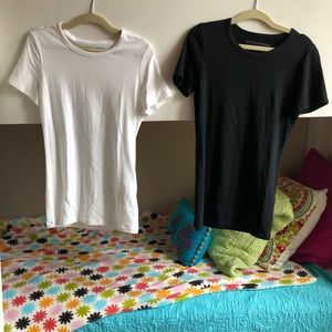 Banana republic black and white t shirt bundle